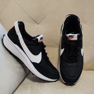 Nike Waffle Debut 7.5